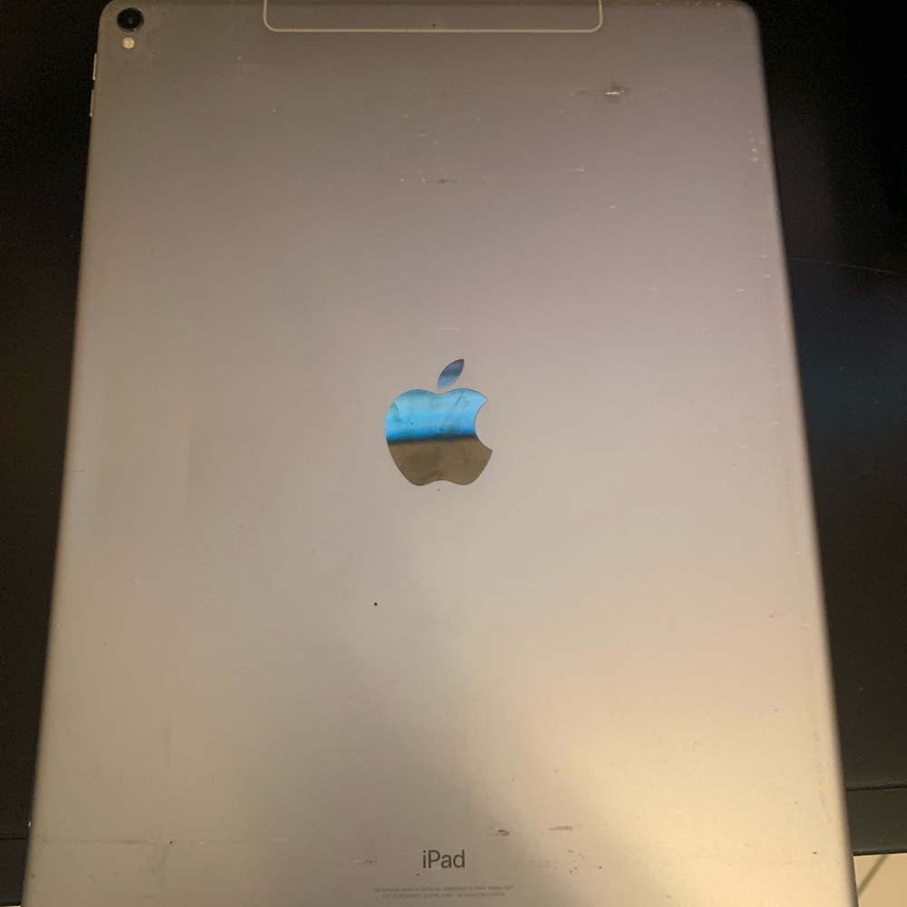Apple IPad 1st Generation - 512MB - Picture 6 of 8